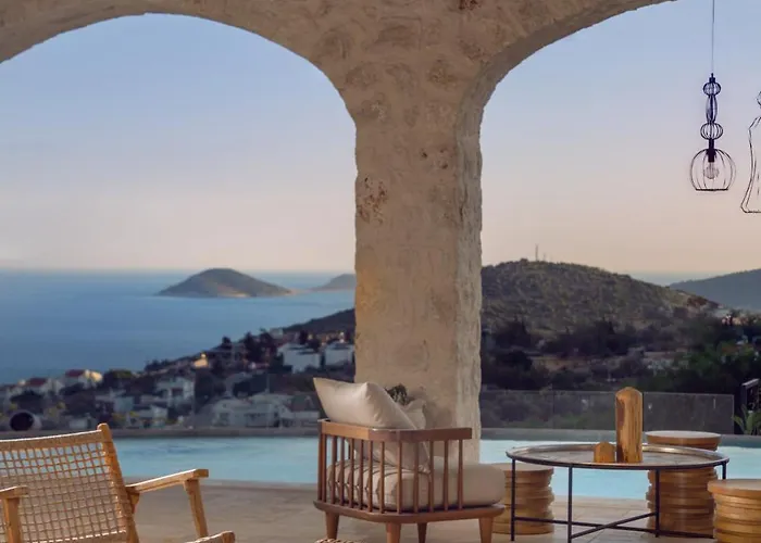 Villa Thalia, A Joyful Serenity Unmasked *