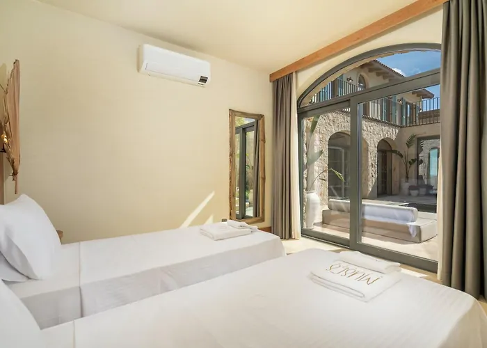 Villa Thalia, A Joyful Serenity Unmasked