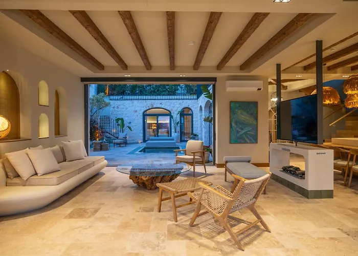 Villa Thalia, A Joyful Serenity Unmasked *